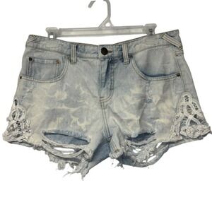 Free People Women's Denim Shorts Bleach Wash Distressed Lace Accents Size 28‎